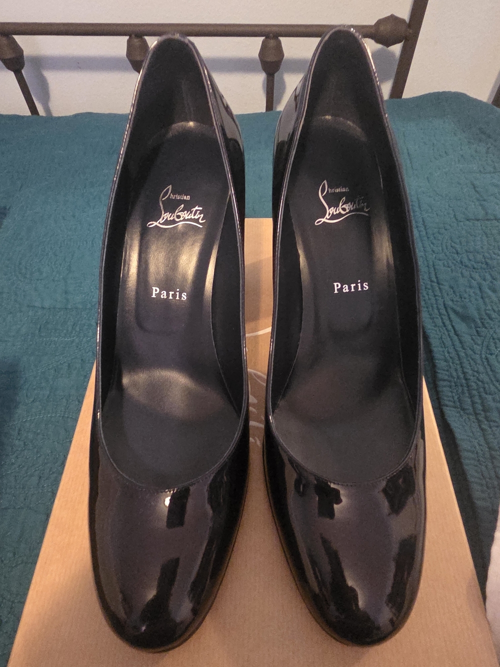 Miss Sab Size 42 Christian Louboutin Women's Navy Blue Patent Leather Pumps